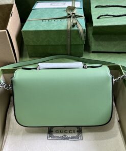 Gucci Product-138299172