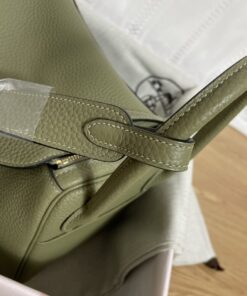 Alternative view of Hermes Product-009397