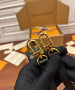 Louis Vuitton Product-002037